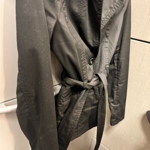 Spring, black H&M jacket - 3 buttons, tie waist.